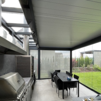 Pergola-s-prosvetlovacim-pasem